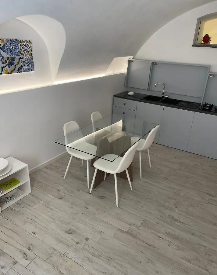21 Apartment Noto
