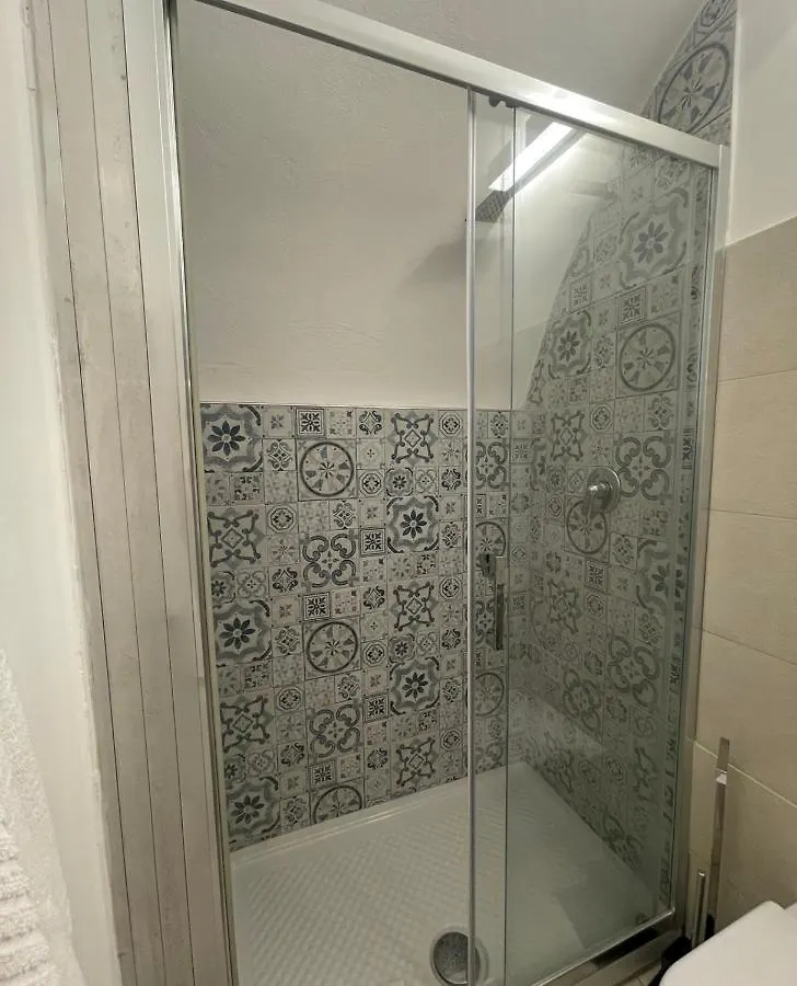 21 Apartment Noto 0*,